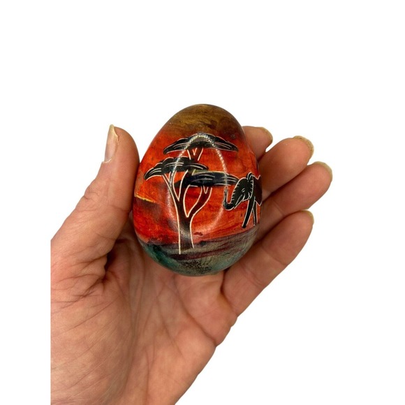Vintage Hand Carved Stone Egg, Made In Kenya & A Stone Rhinoceros Green Polished - Picture 3 of 4